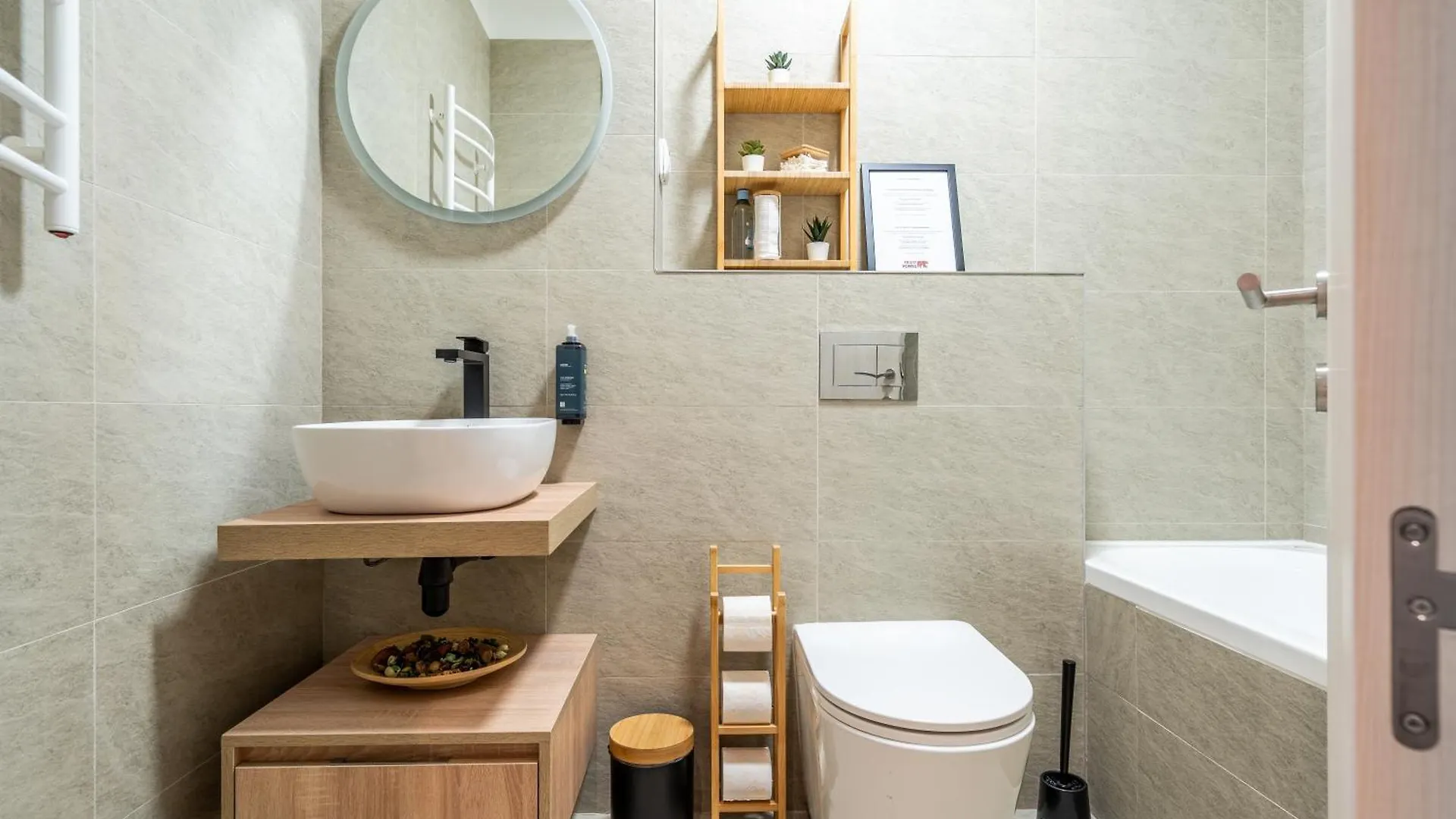 The Evergreen Apartment 1Br - Romexpo, Piata Presei 부쿠레슈티